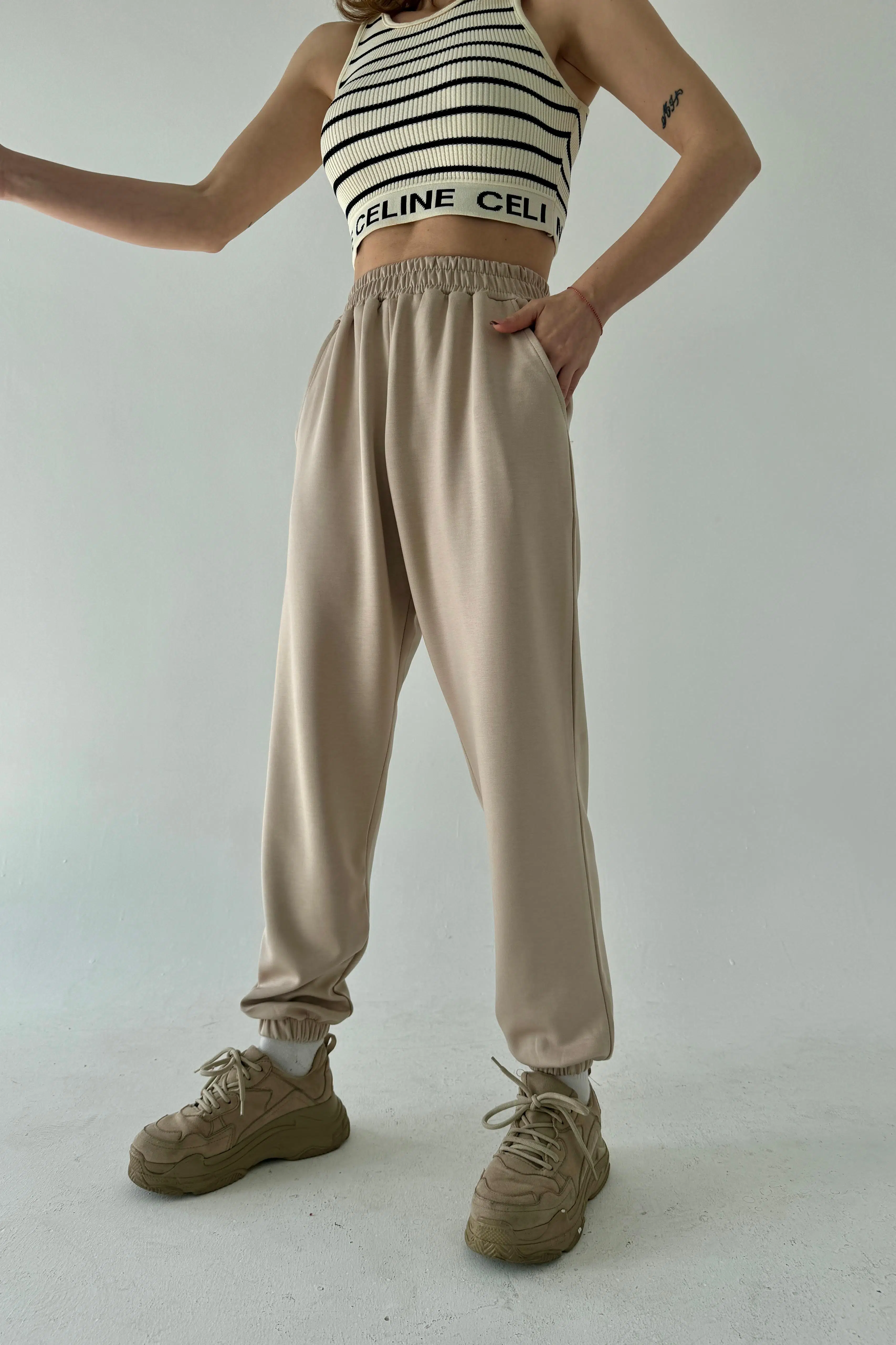 Krem Lastikli Eşofman