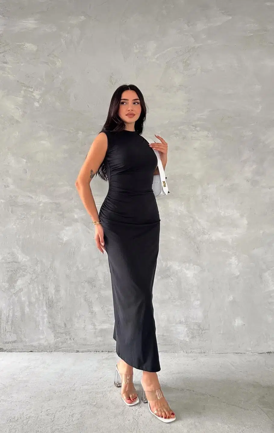 Siyah Büzgülü Elbise